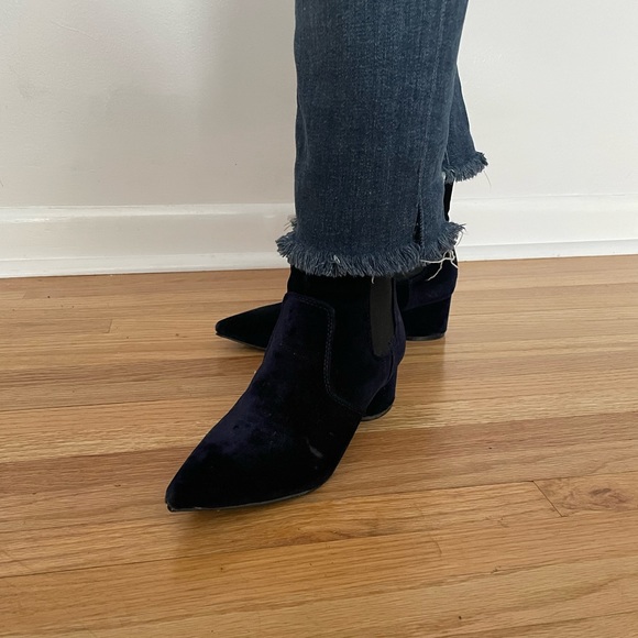 KENDALL & KYLIE royal blue velvet ankle boots in a womens size 5 - Picture 3 of 8